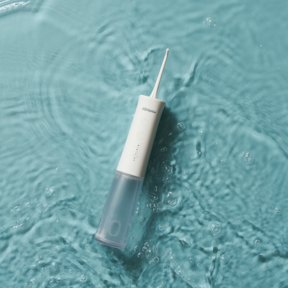 AQ – 205 Travel Flosser - White